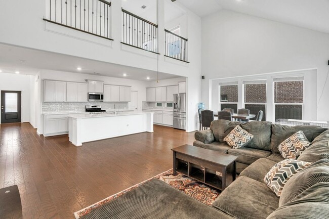 Photo - 133 Lenera Dr