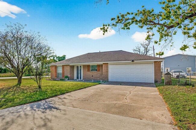 Building Photo - 10503 Ladino Rd