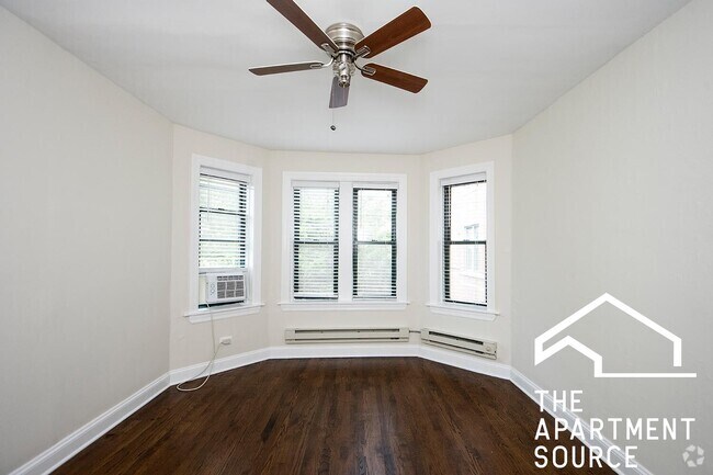 Building Photo - 3855 N Greenview Ave Unit 3S Rental