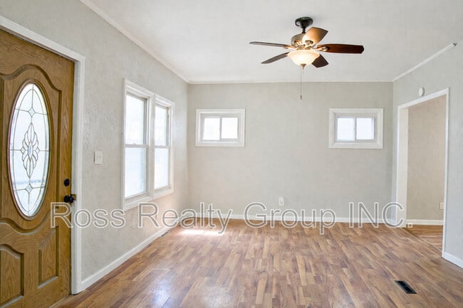 Photo - 518 Shasta Dr