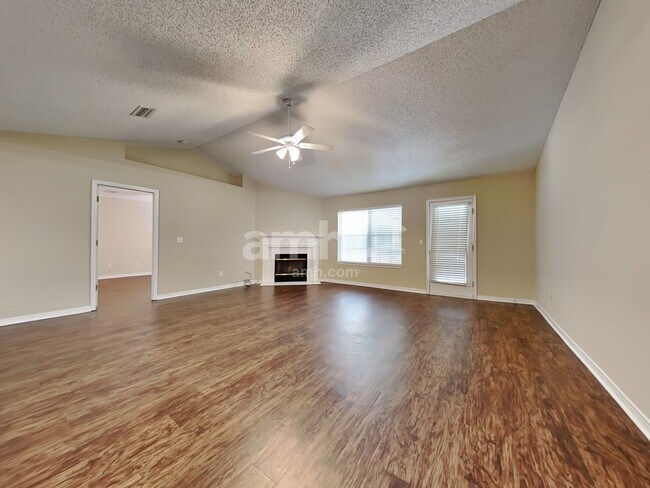 Photo - 1288 Summit Oaks Dr W