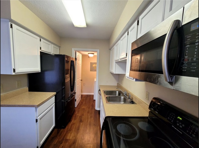 Photo - 2 bed 2.5 bath Townhouse condo in Butler Township