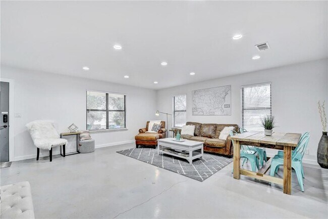 Photo - 18410 E Lake Terrace Dr