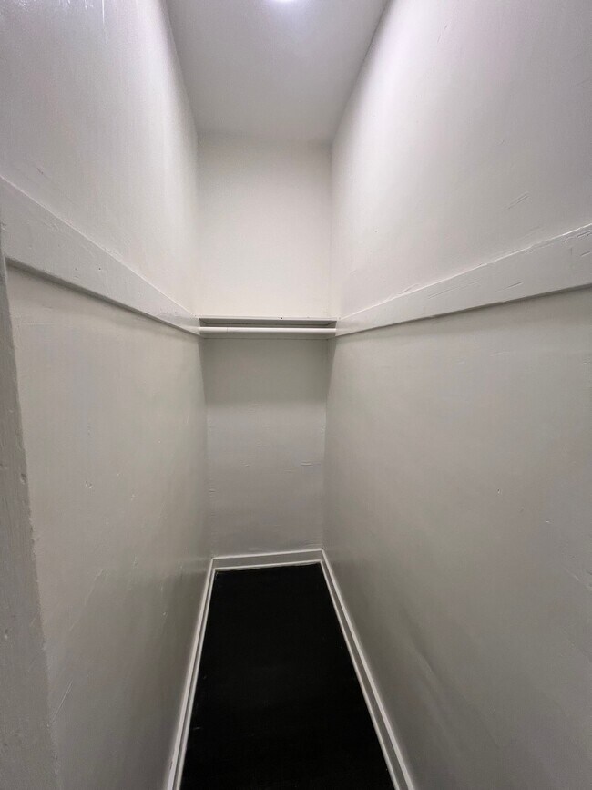 Photo - 127 N Edgemont St