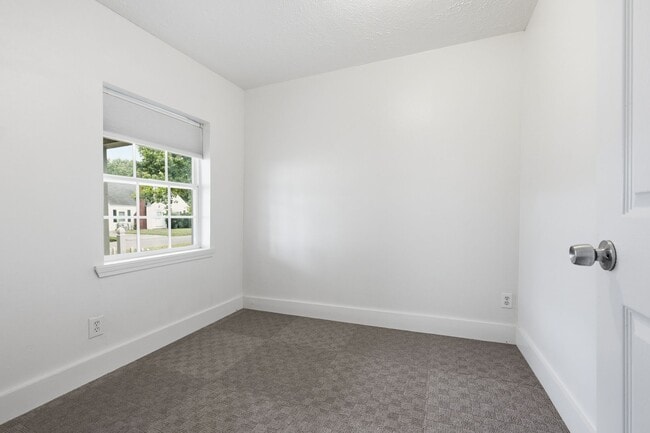 Photo - Update 3 bedroom 1 bath home for rent.