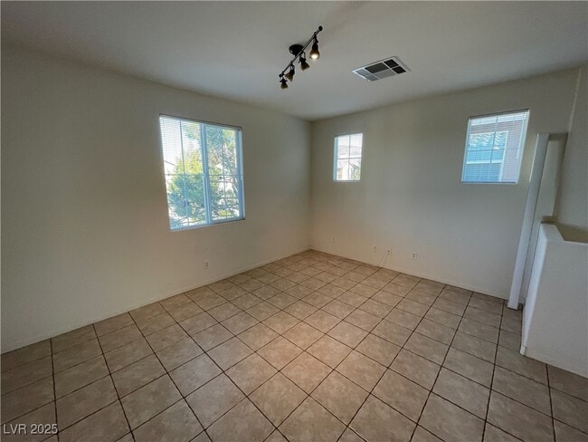 Building Photo - 31 Hudson Canyon St Rental