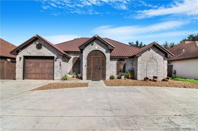 Building Photo - 3408 N Champagne Rental