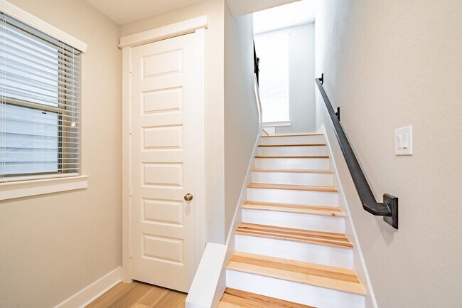 Photo - 10916 Brambling Wood Dr