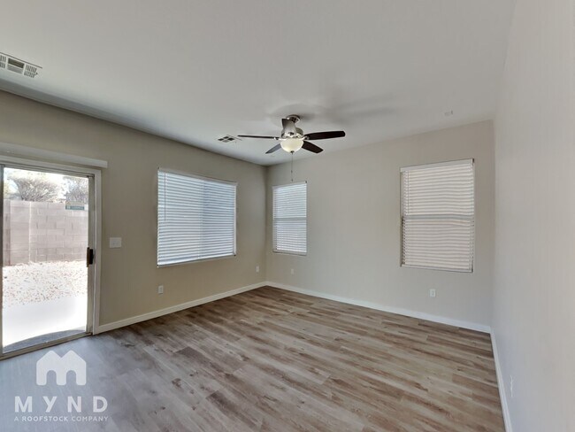 Photo - 2520 Olay St