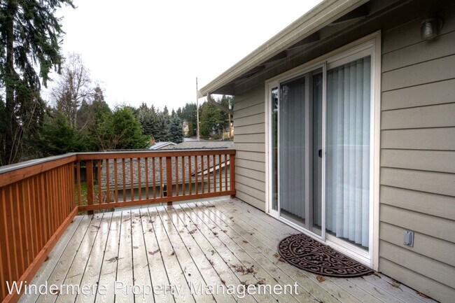 Photo - 4 br, 2 bath House - 2427 138th Ave SE