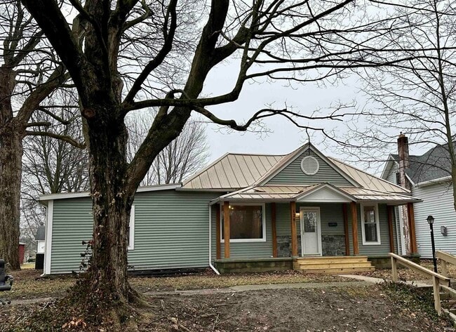 Building Photo - 126 E North St