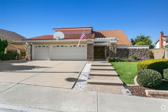 Building Photo - Coming Soon - Large Mission Viejo Home Wit...