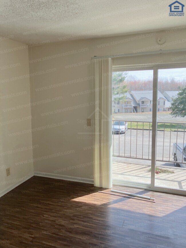 Photo - Green Acres Apartments