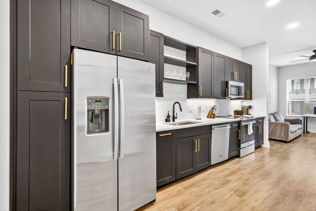 Photo - 1001 N Himes Ave Unidad ID1312614P