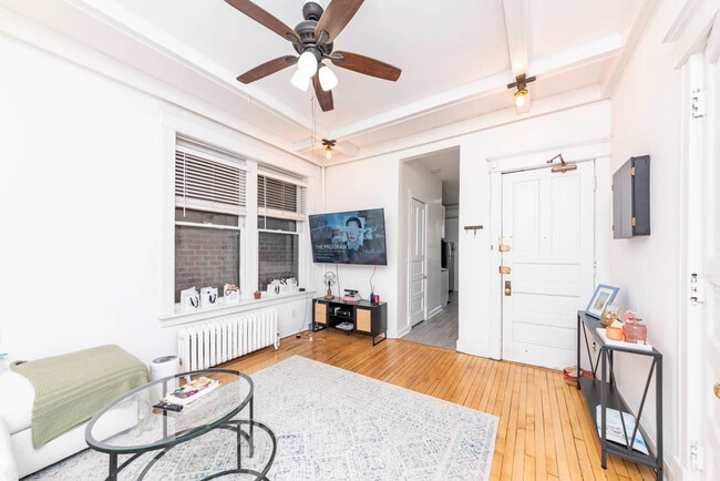 Photo - 1722 N Mohawk St Unidad 1R