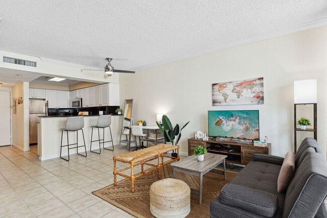 Building Photo - 2501 S Ocean Dr Unit 304