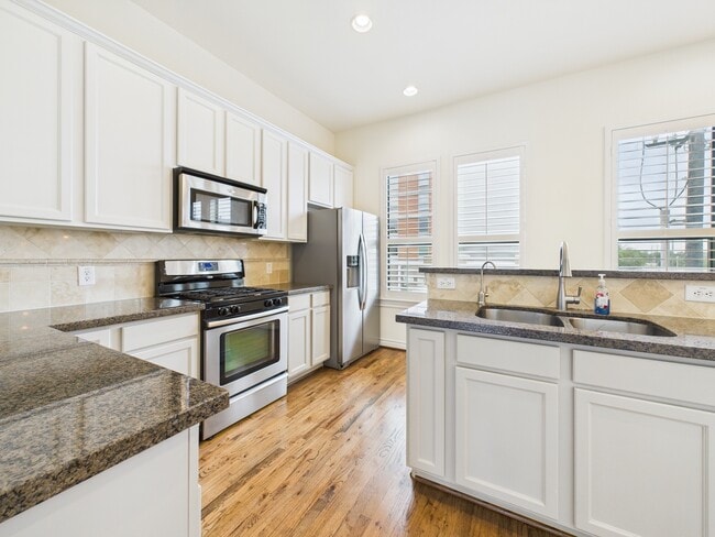Photo - 11025 Sherwood Grv