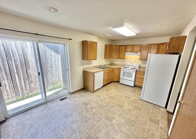 Photo - 107 N Caton St