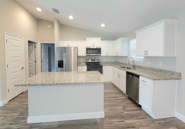 Photo - 106 Oak Cir