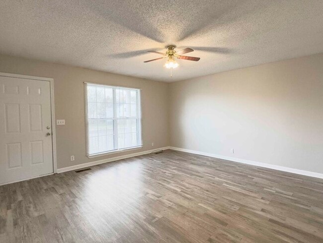 Photo - 1012 Cooper Dr