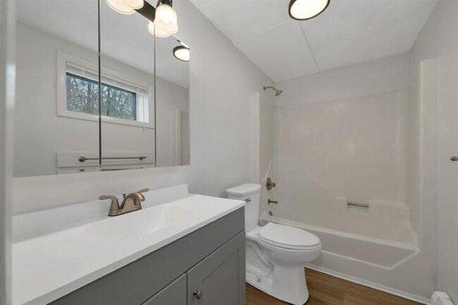 Photo - 9 Elm St Unit B