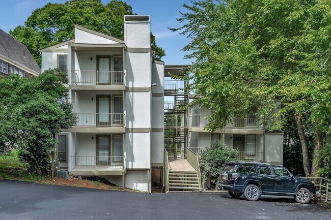 Photo - Caribou Apartments