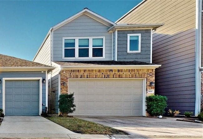 Building Photo - 5430 Camaguey St