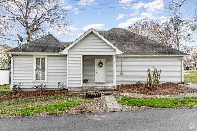 Building Photo - Available to Show Rental
