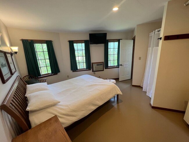 Photo - 651 River Rd Unit 9