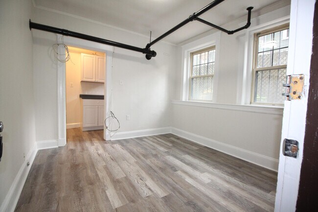 Photo - 3 Crawford St Apartments Unit 3-B