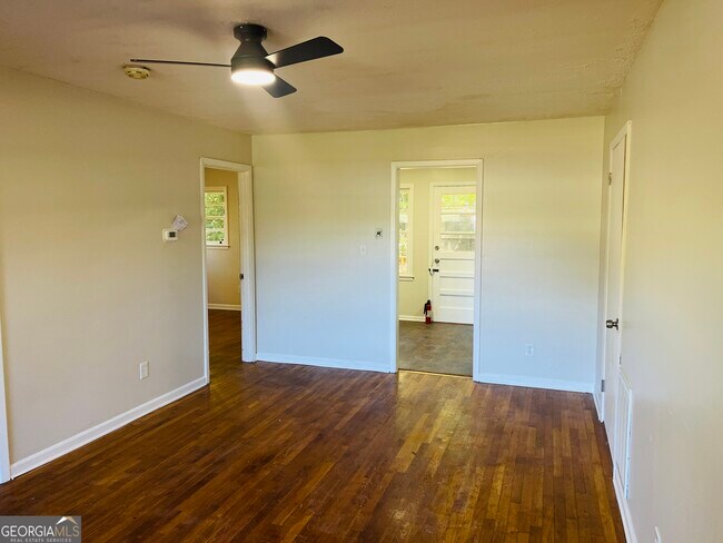 Photo - 531 Locke St