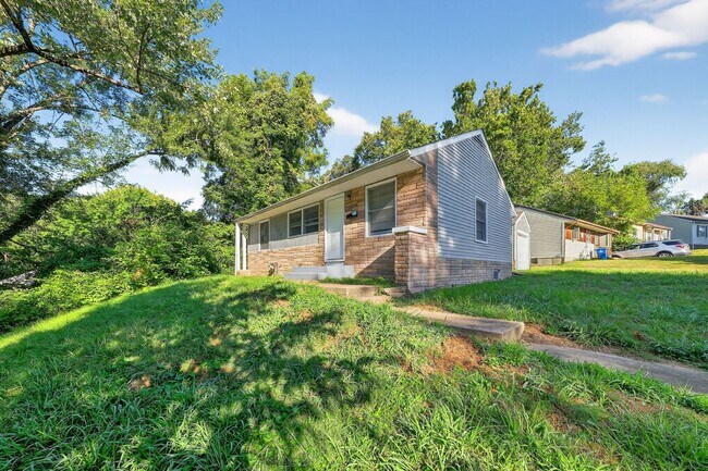 Photo - 115 Spring Garden Dr