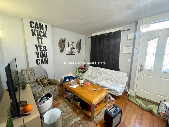 Building Photo - 68 Hammond St Unit 1