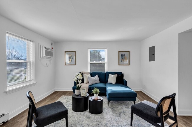 Maple Court Apartments