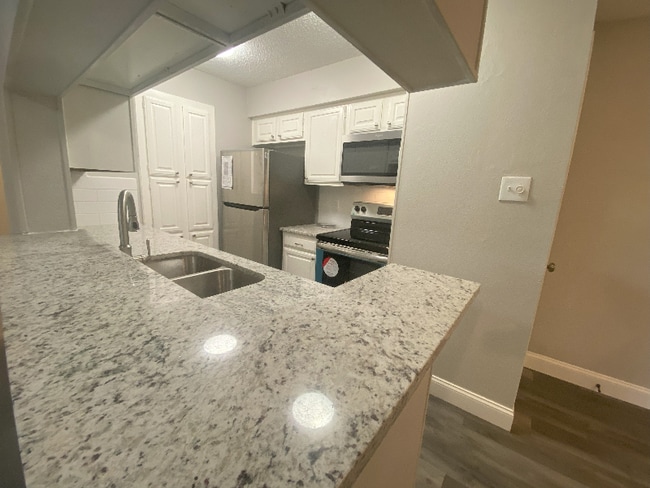 Photo - 1310 Harwell Dr Unit 4721