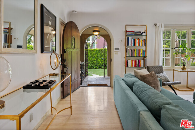 Building Photo - 708 Westbourne Dr Rental