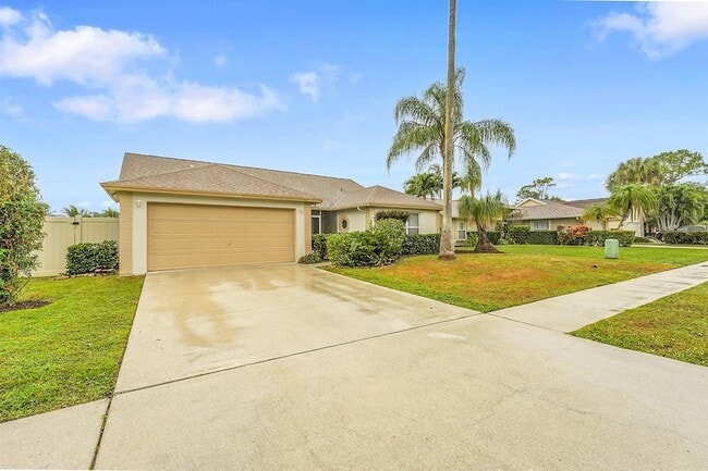 Photo - 13048 Meadowbreeze Dr