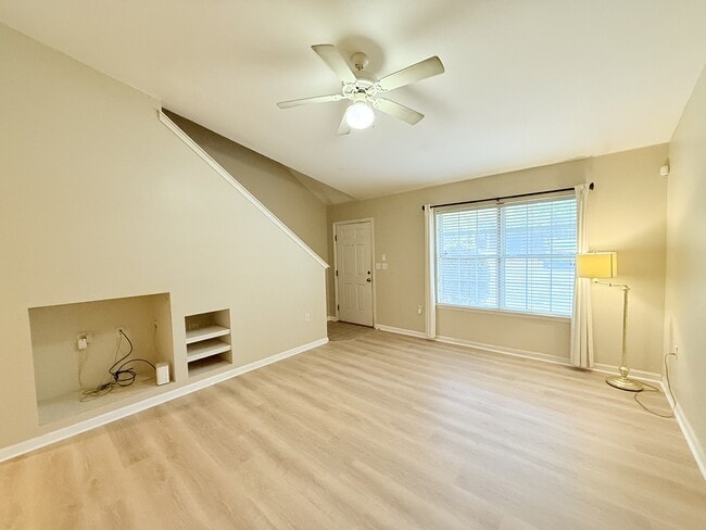 Photo - 2738 W Tharpe St