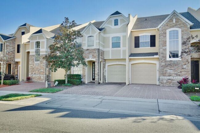 Photo - Spacious 4/2.5 Townhome in Gated Community in Avalon Park - Orlando