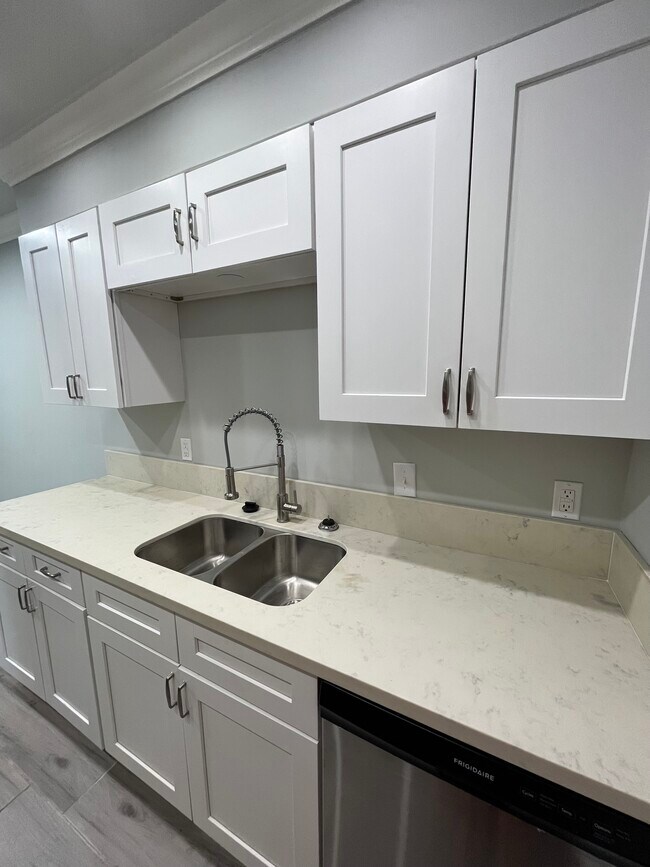 Photo - Eastbrook Apartments