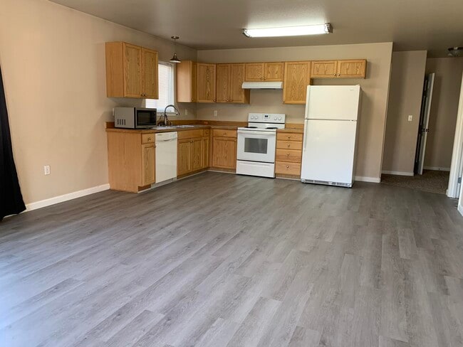 Photo - 2335 W Eagles Nest Cir