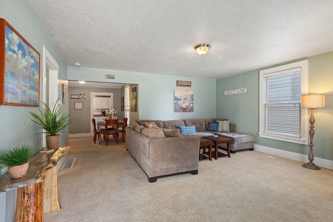 Photo - 806 E Mullan Ave