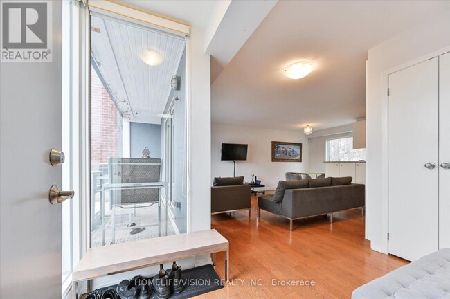 Photo - 400 Summerhill Ave Unit 2nd Flr