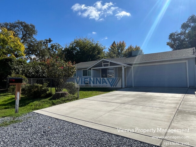 Photo - 8570 Biruta Ave