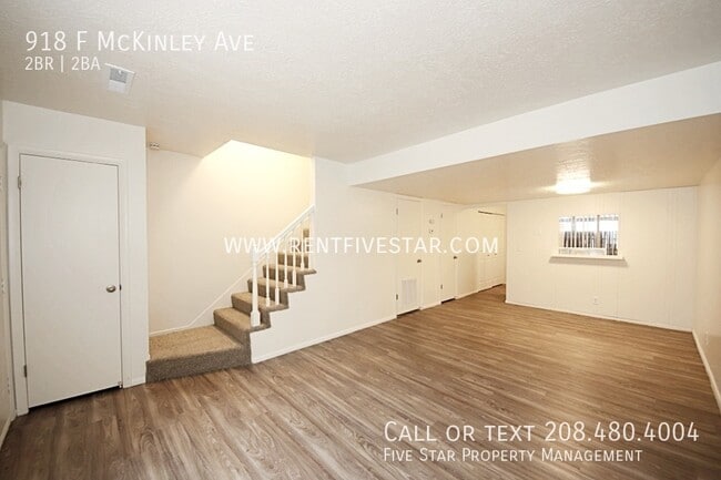 918 F McKinley Ave-