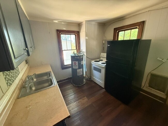 Photo - 107 Rayon Dr