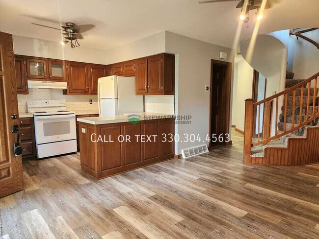 Building Photo - 1174 South Ave Rental