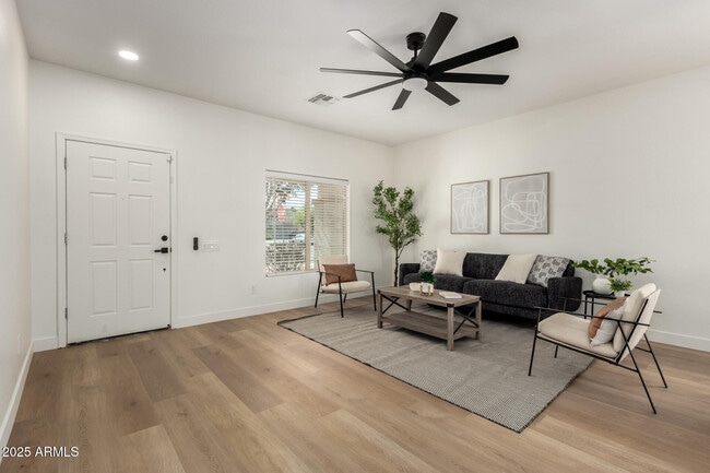 Photo - 19213 N Wilson St