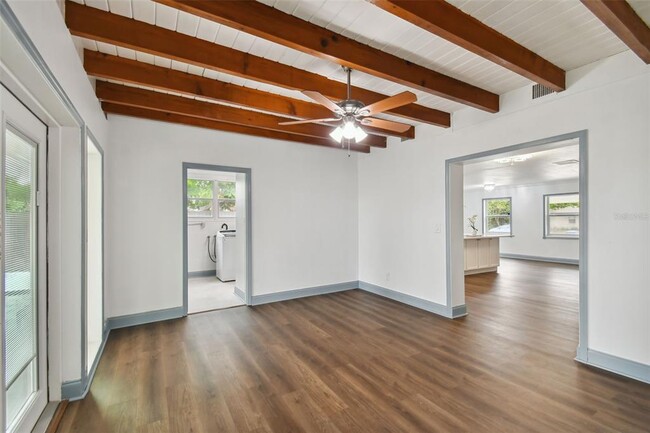Photo - 3905 W Paxton Ave