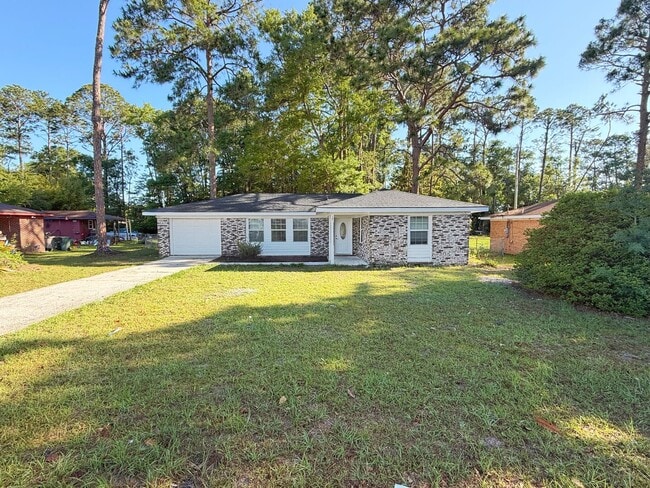 Building Photo - AVAILABLE JULY! (Pet Friendly)